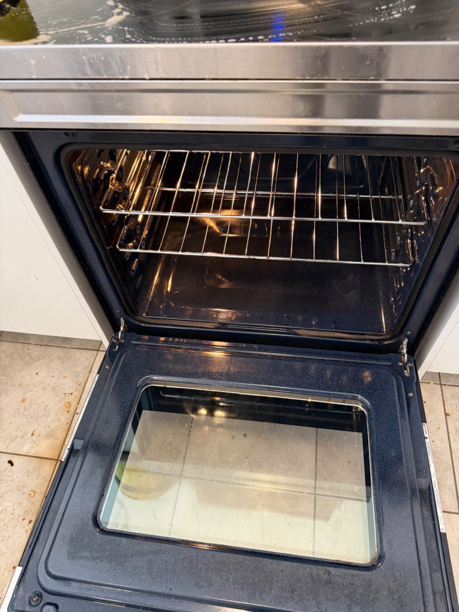 Clean oven interior